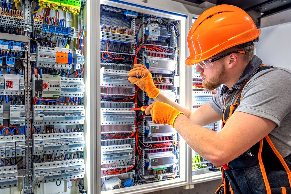 DVT Electric Inc at work